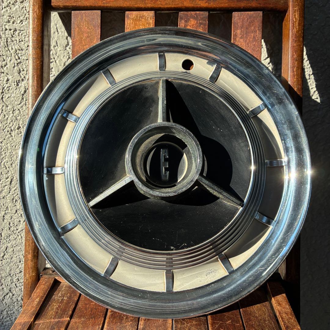 希少品！アメリカヴィンテージアメ車ホイールキャップ USAガレージ/50s60s