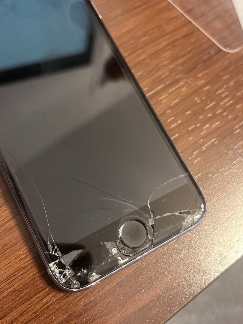 Apple iPhone 6s 本体 - メルカリ