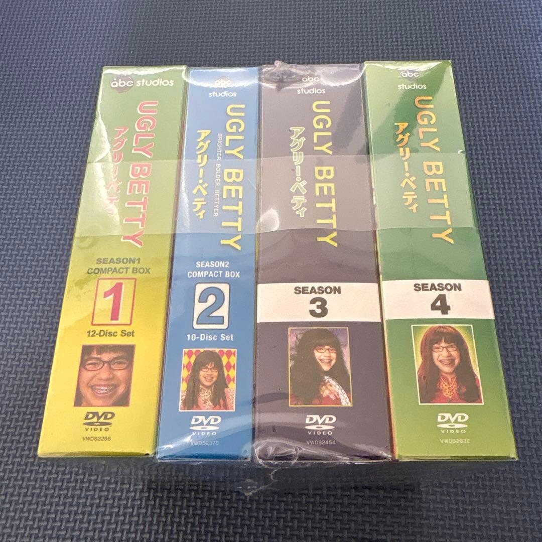 アグリ・ベティ コンパクトBOX 全巻セット (シーズン1-4) [DVD] Amazon.co.jp: アグリ・ベティ コンパクトBOX 全巻セット (シーズン1-4