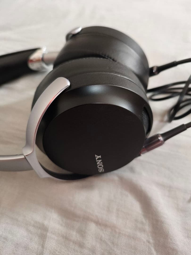 SONY MDR-Z7 初代 中古美品 箱付き 一部ケーブルなし - メルカリ