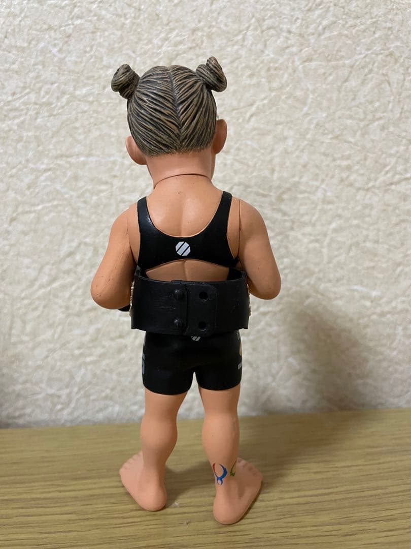 UFCフィギュア ロンダラヴジー チャンピオンベルト付き - メルカリ