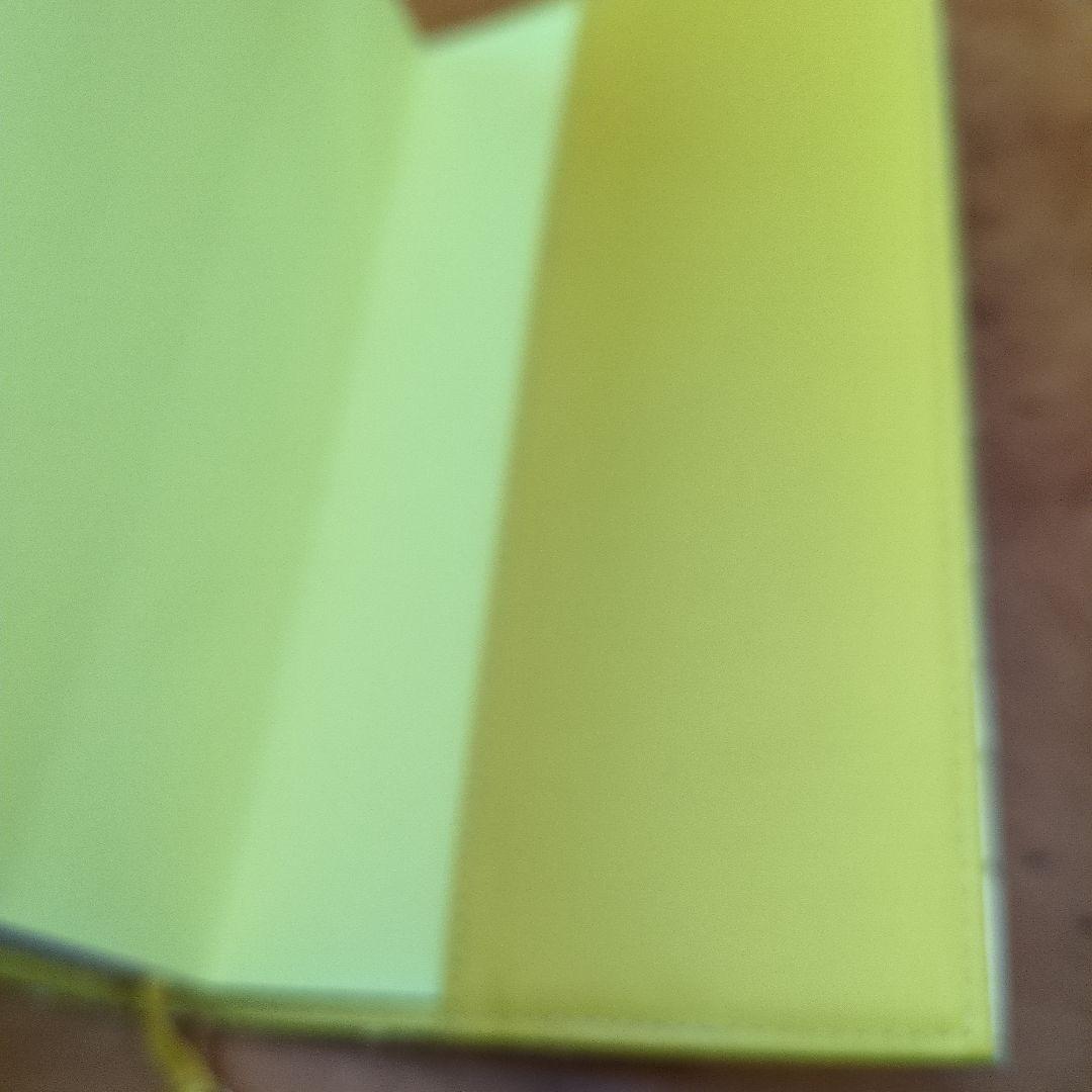 レア】平成レトロ ハローキティ ゴールド 開運メモ帳 - メルカリ