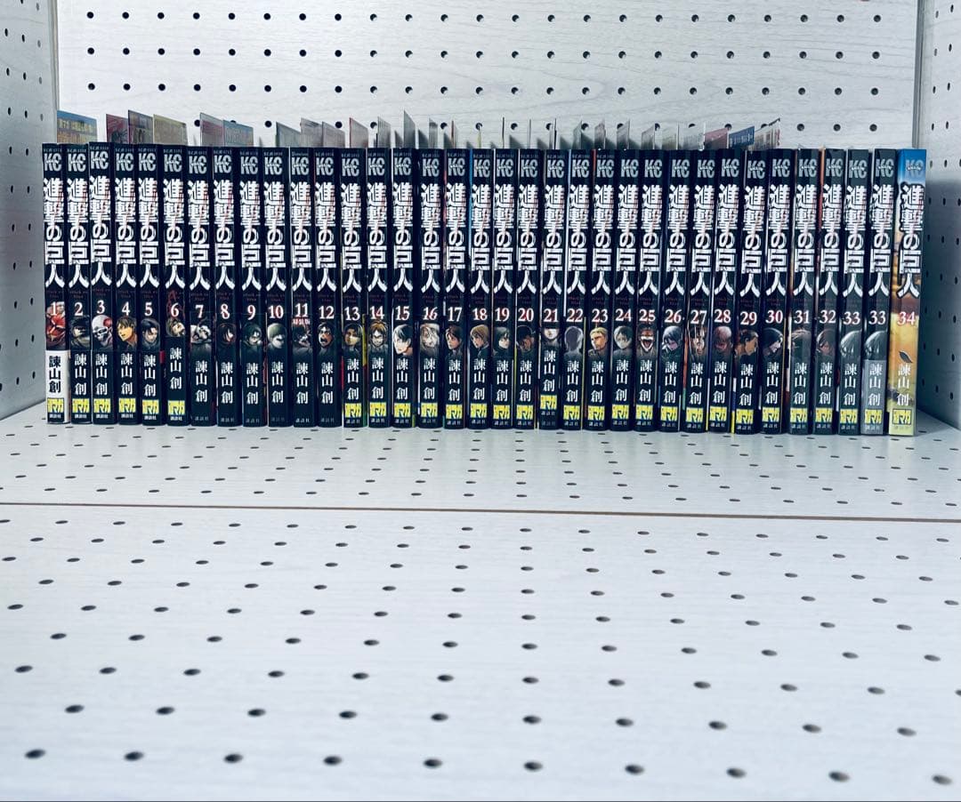 全巻初版！進撃の巨人 1 ~ 34巻完結セット 帯☆チラシ付き - メルカリ