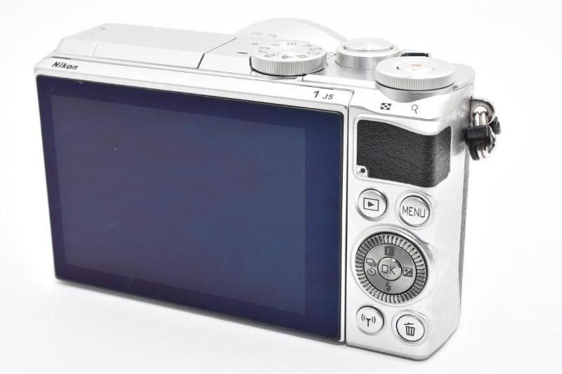 Nikon 1 J5, 1 NIKKOR 18.5mm F/1.8（付属品あり）