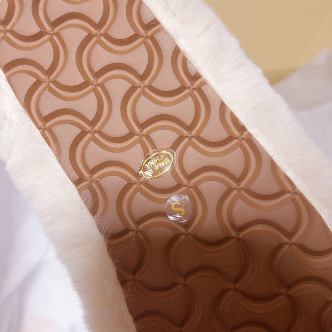 michellMacaron ミシェルマカロン 厚底ファーミュール ホワイト - メルカリ