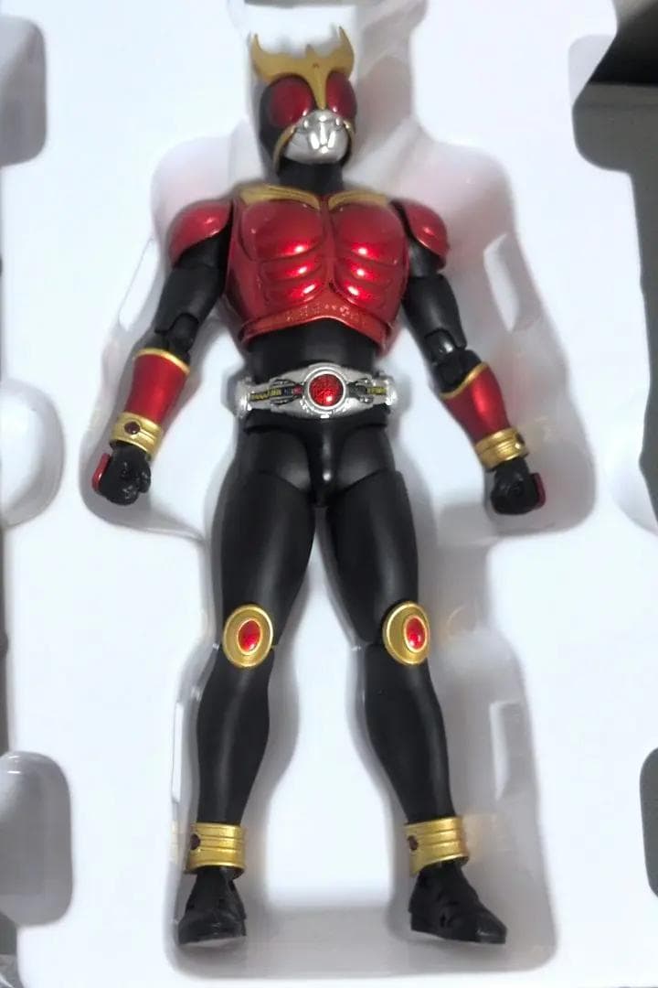 S.H.Figuarts 真骨彫製法 仮面ライダークウガ（ディケイドVer.)