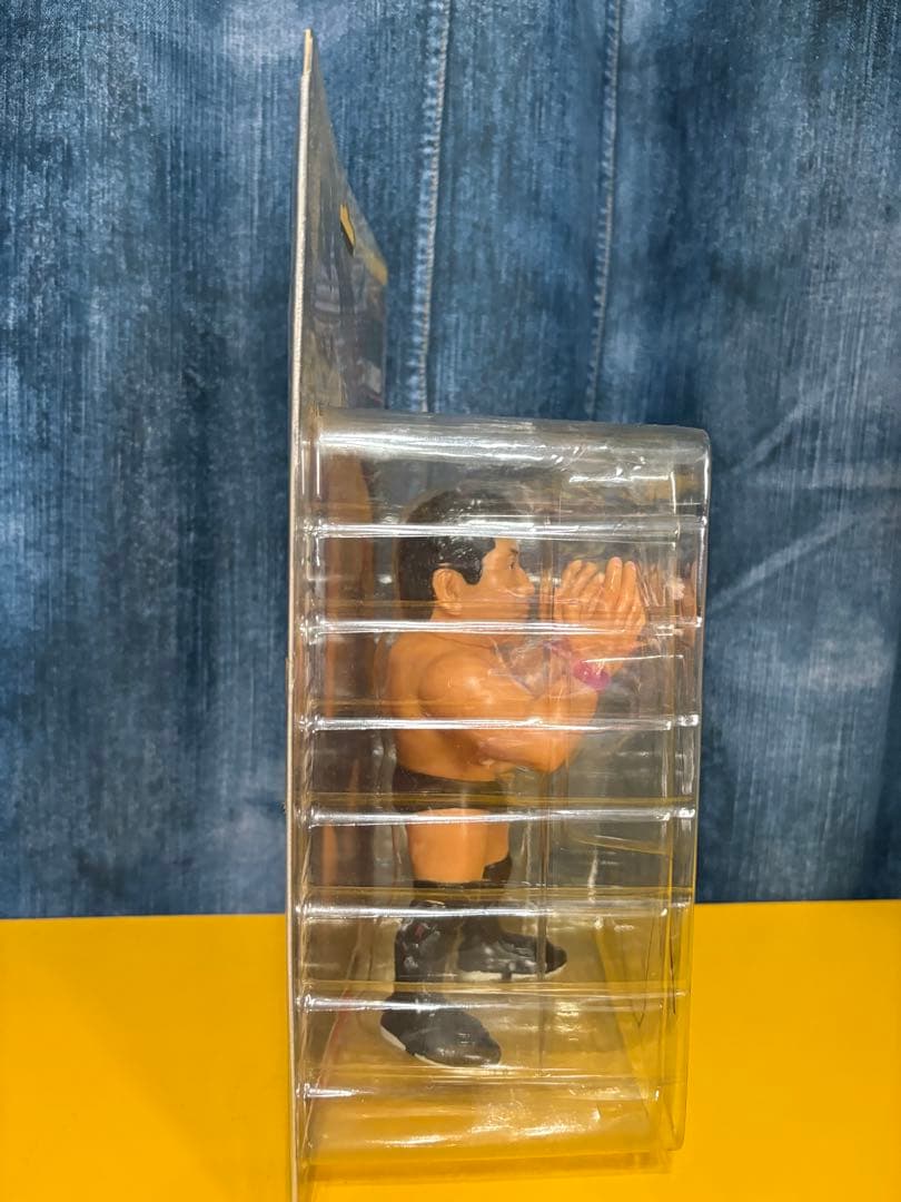 前田日明 サイン入りフィギュア HC MAO COLLECTION