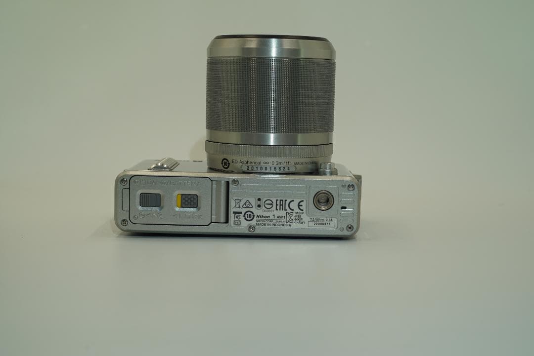 美品　NIKON １　AW1 nikkor 11-27.5mm F3.5-5.6