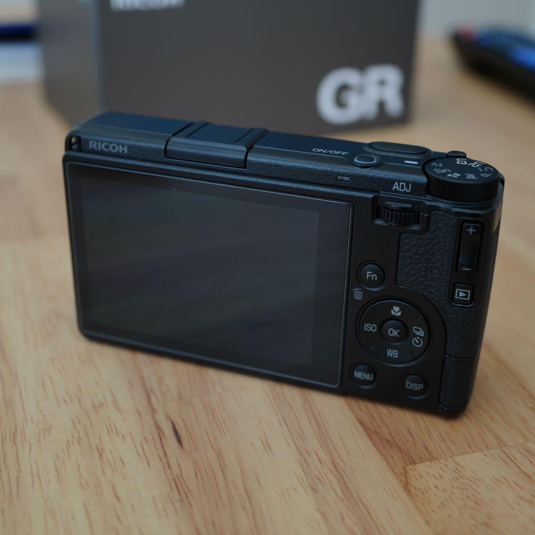 ほぼ未使用 RICOH GR IV コンパクトデジタルカメラ レンズアダプタ付き