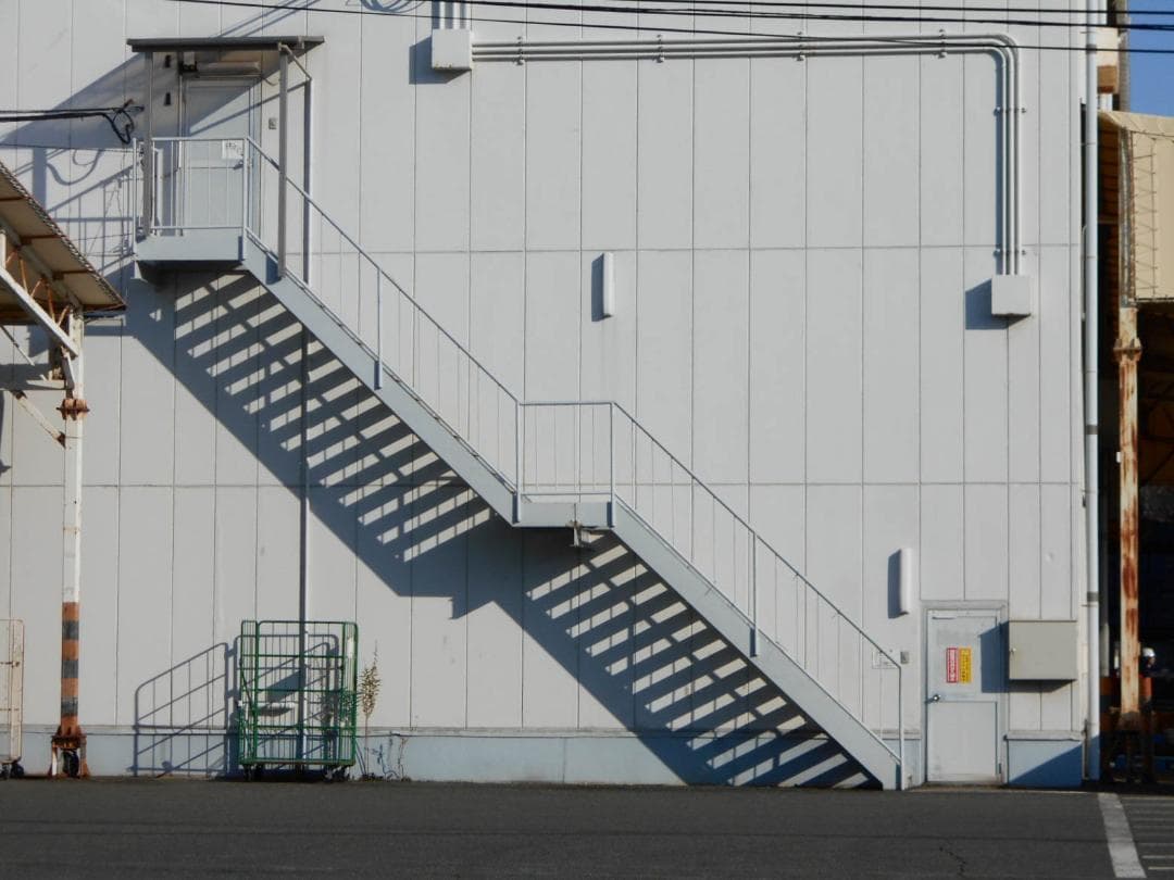 単三電池で動く！】Nikon COOLPIX L32 レッド 動作確認済 - メルカリ