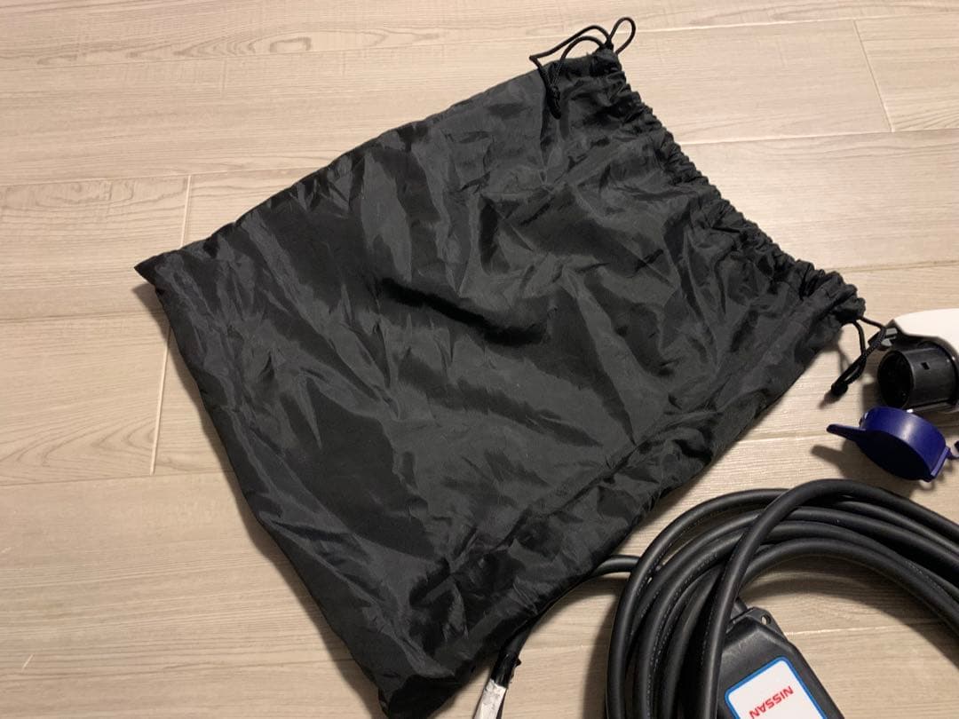 日産 リーフ ZE1 純正 充電ケーブル 200V 7.5m 動作確認済 美品