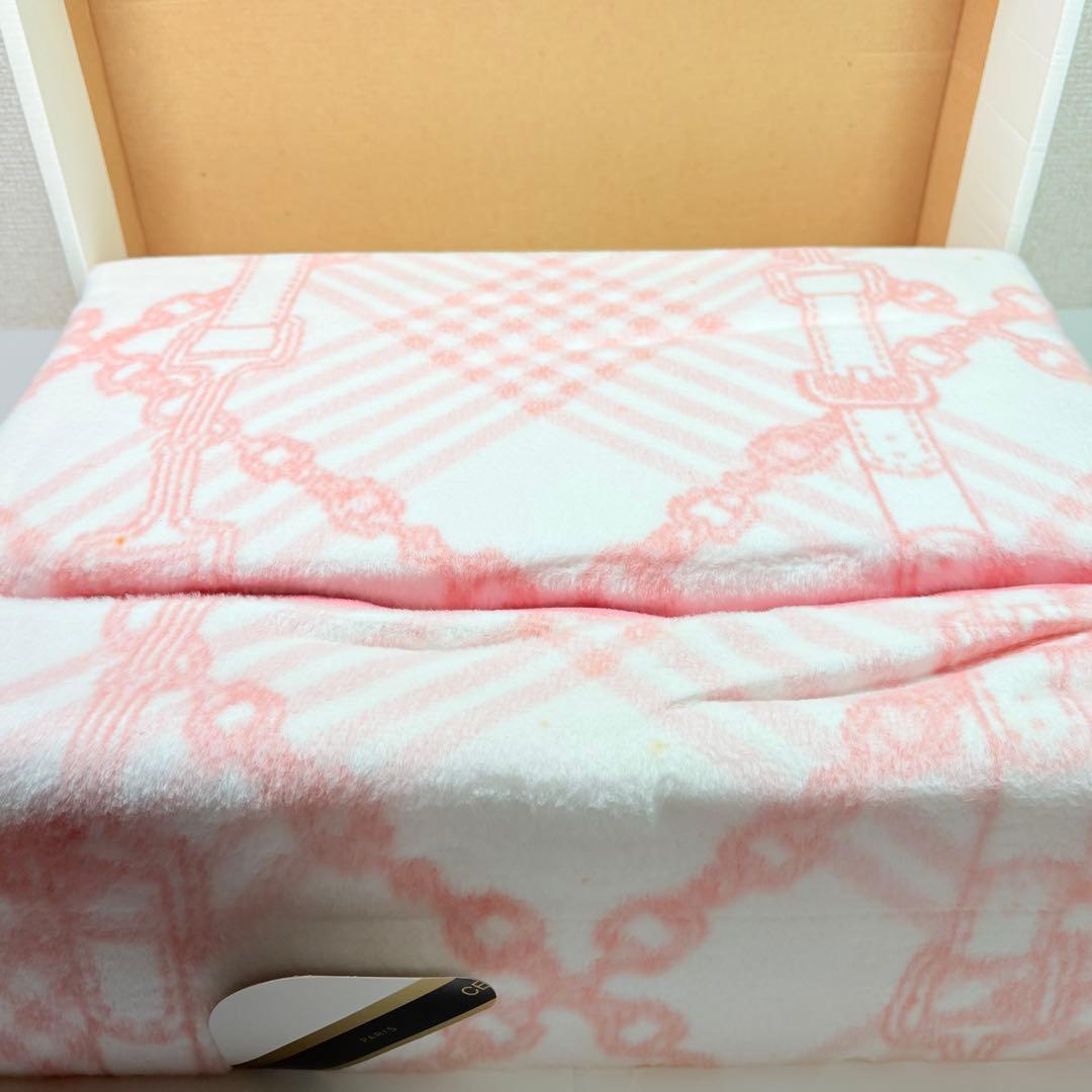 CELINE セリーヌ シルキータッチの洗える綿毛布 馬車 チェーンロゴ