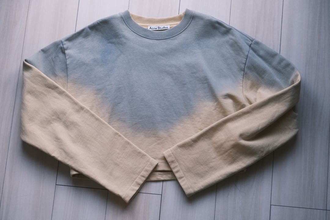 AURA STUDIO グラデーション クロップドスウェット