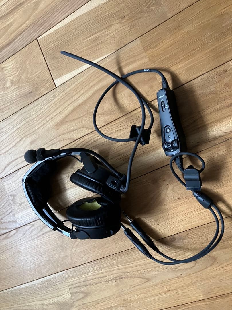 Bose A20 Avionics ヘッドセット Amazon.com: Bose A20 Aviation Headset with Bluetooth 6-Pin Plug