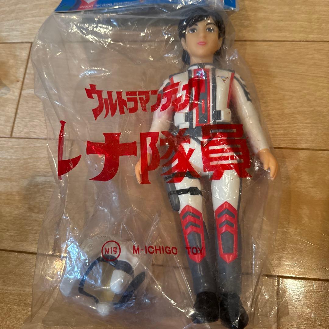 未開封 M1号 ウルトラシリーズイベント限定版 レナ隊員 レナ隊員・ウルトラソフビ【258】 | ホビービルドプラスレナ隊員