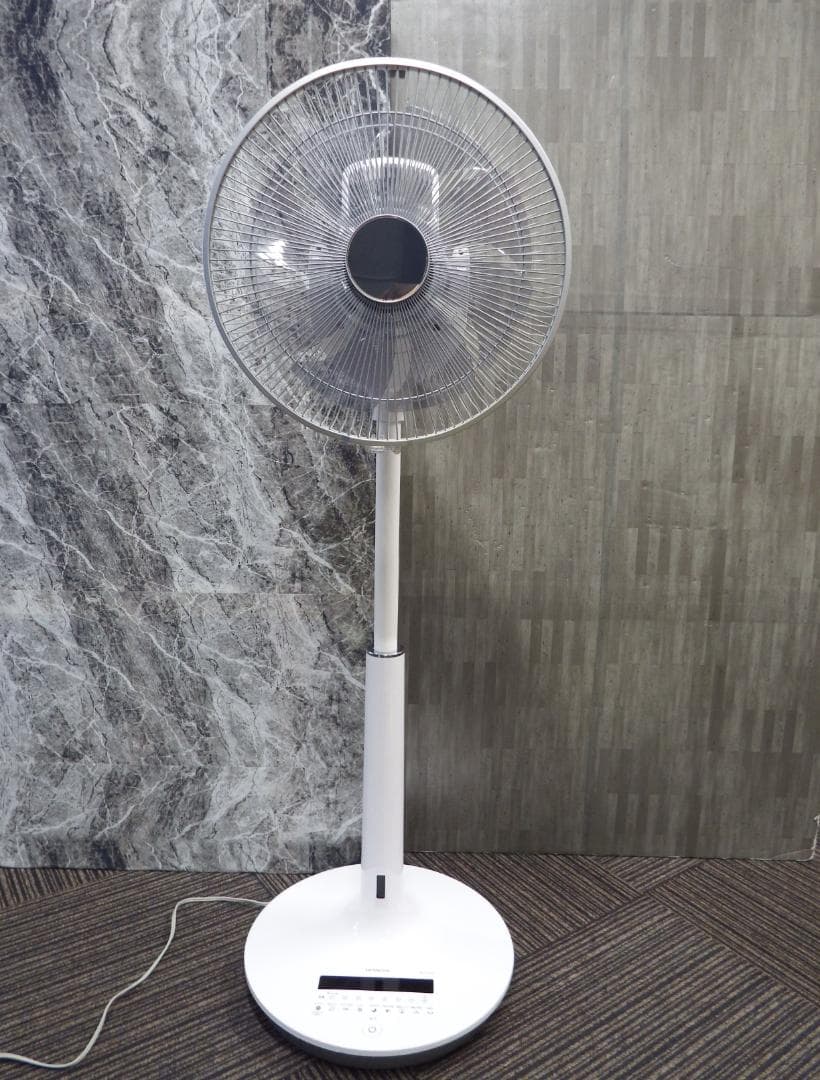 HITACHI 扇風機 HEF-DC6000 日立 DCモーター スリムファン 日立、“うちわであおいだような”風など6段階で風量調整できるDC扇風機