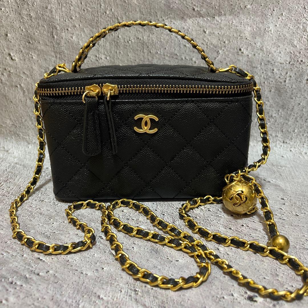 シャネルボールチェーンショルダーバニティバッグ ノベルティ - メルカリ