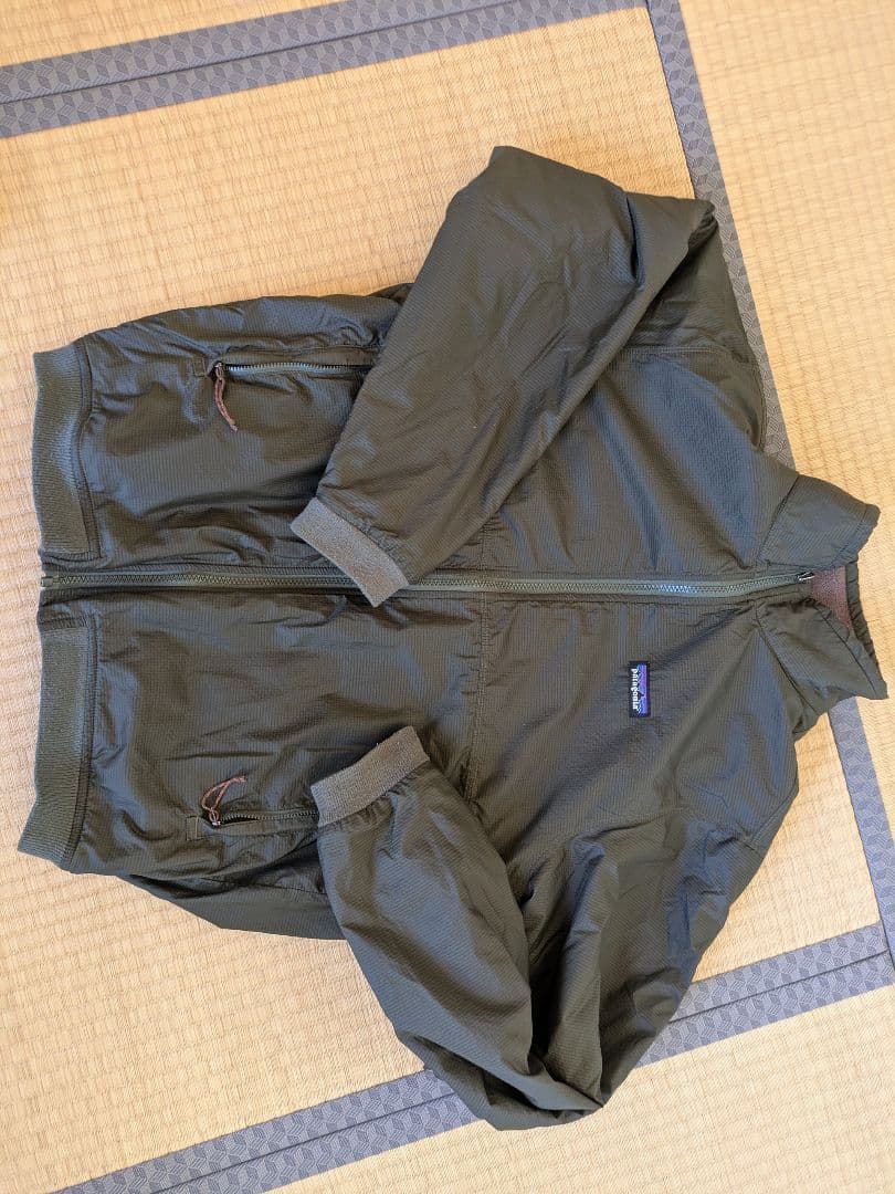 Patagonia リバーシブルナイロンジャケットセージカーキMサイズ 000000032434_nRvynBT.jpg