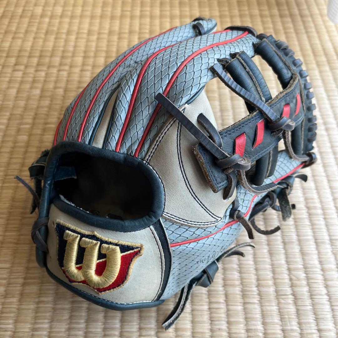 ゆ*た様 Wilson The Wannabe Hero 軟式グローブ内野用 The Wannabe Hero ウィルソン 軟式 グローブ グラブ 内野手用 ベッツ