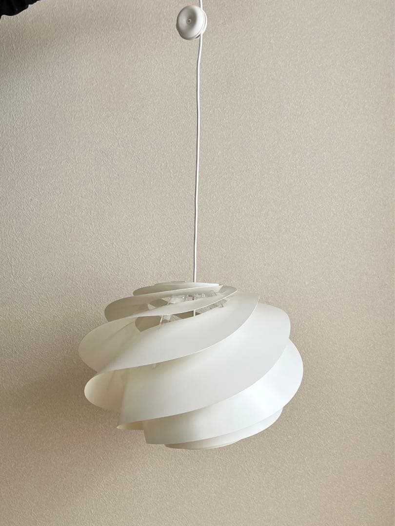 青様専用 LE KLINT SWIRL3 WHITE ペンダントライト 廃盤商品 - メルカリ