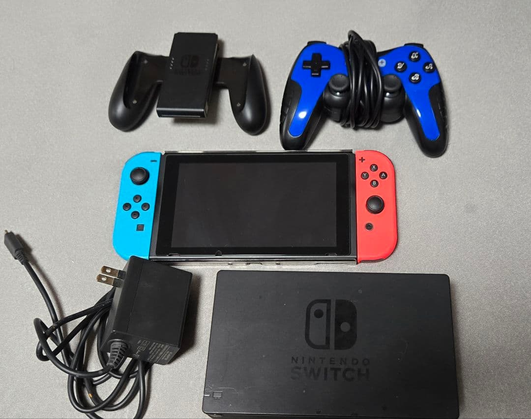 Nintendo Switch 本体 付属品 おまけ付き 写真3枚目プレゼント】Nintendo Switch 本体と各種おまけ付 - メルカリ