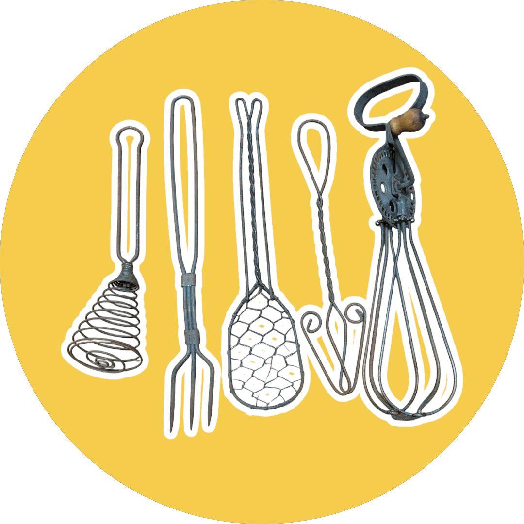 イギリスアンティーク　アイアン製キッチンツール5本セット　職人の手仕事を感じる品 アイアンワークが美しいファイヤーツール・スタンドセット フランス