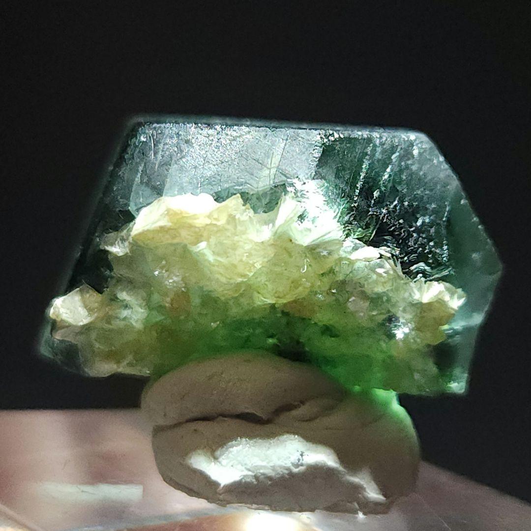 エイリアン アイ？フローライト原石 - メルカリ