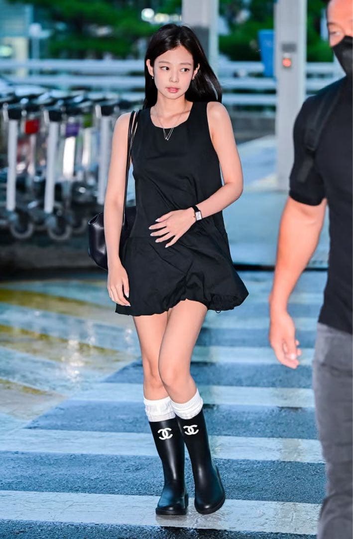 CHANEL シャネル レインブーツ 37 ジェニー着用 【新品未使用】 - メルカリ