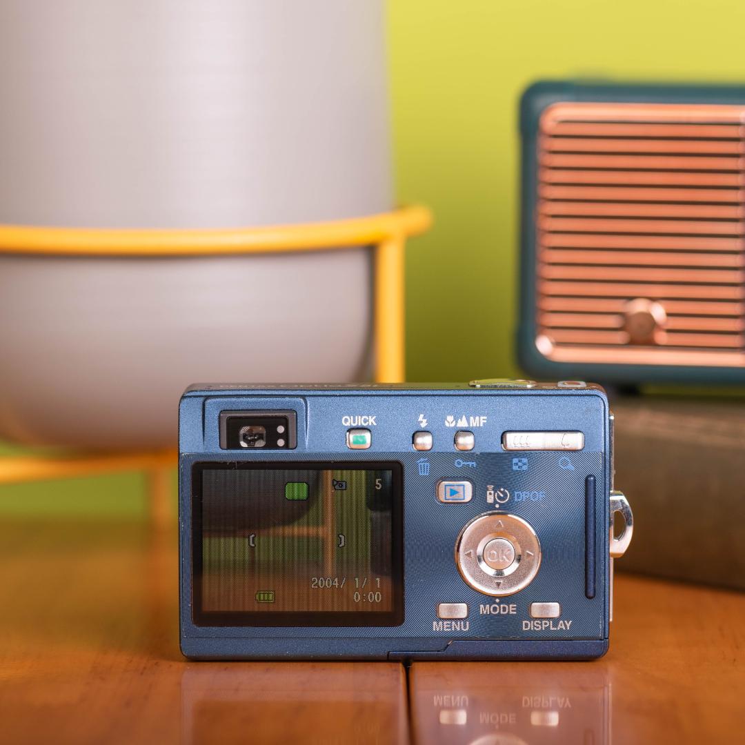 可愛いすぎるオールドコンデジ】PENTAX optio S5i ブルー - メルカリ