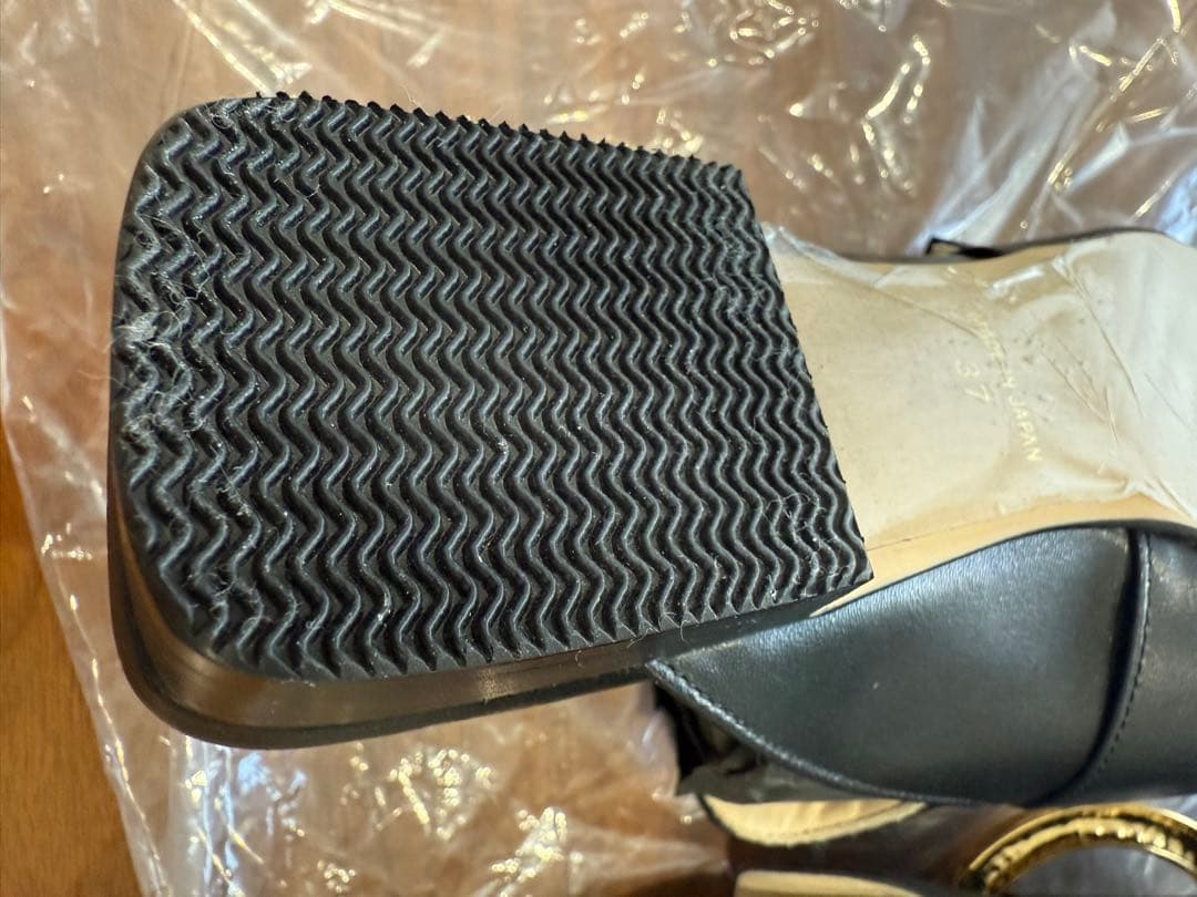 【値下げしました】UN3D. 23.0〜23.5cm ブラックレザー ミュール