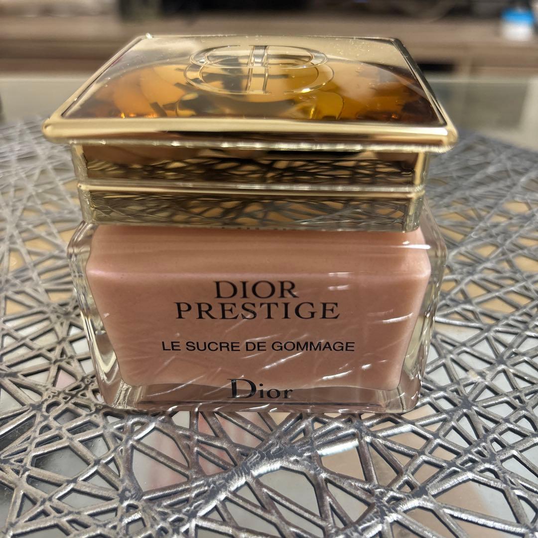 洗顔料 Dior Prestige Le Sucre de Gommage Dior Prestige Le Sucre de Gommage: Exceptional Face Scrub | DIOR