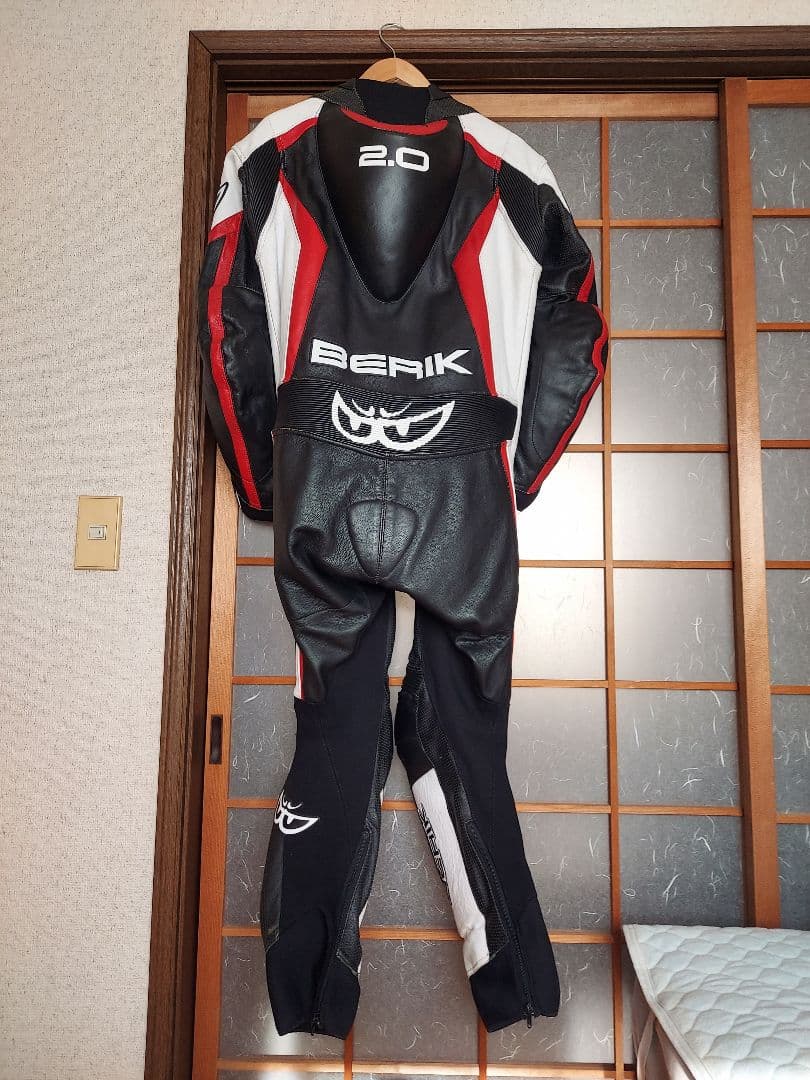希少】BERIK ベリック レーシングスーツ ツナギ MFJ公認 54 - メルカリ
