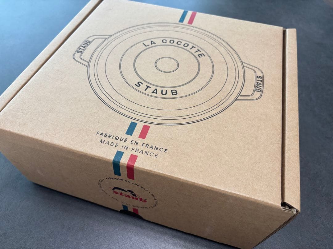 箱付き・未使用】STAUB ココット ラウンド 24cm カンパーニュ（白）