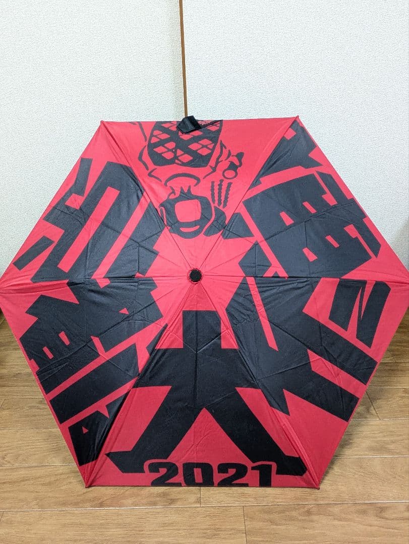 折りたたみ傘 京都大作戦 赤と黒 グラフィック 2021年製 - メルカリ