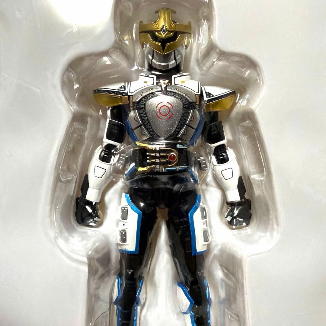 S.H.Figuarts 真骨彫 仮面ライダーイクサ 輸送箱付 ほぼ未使用品