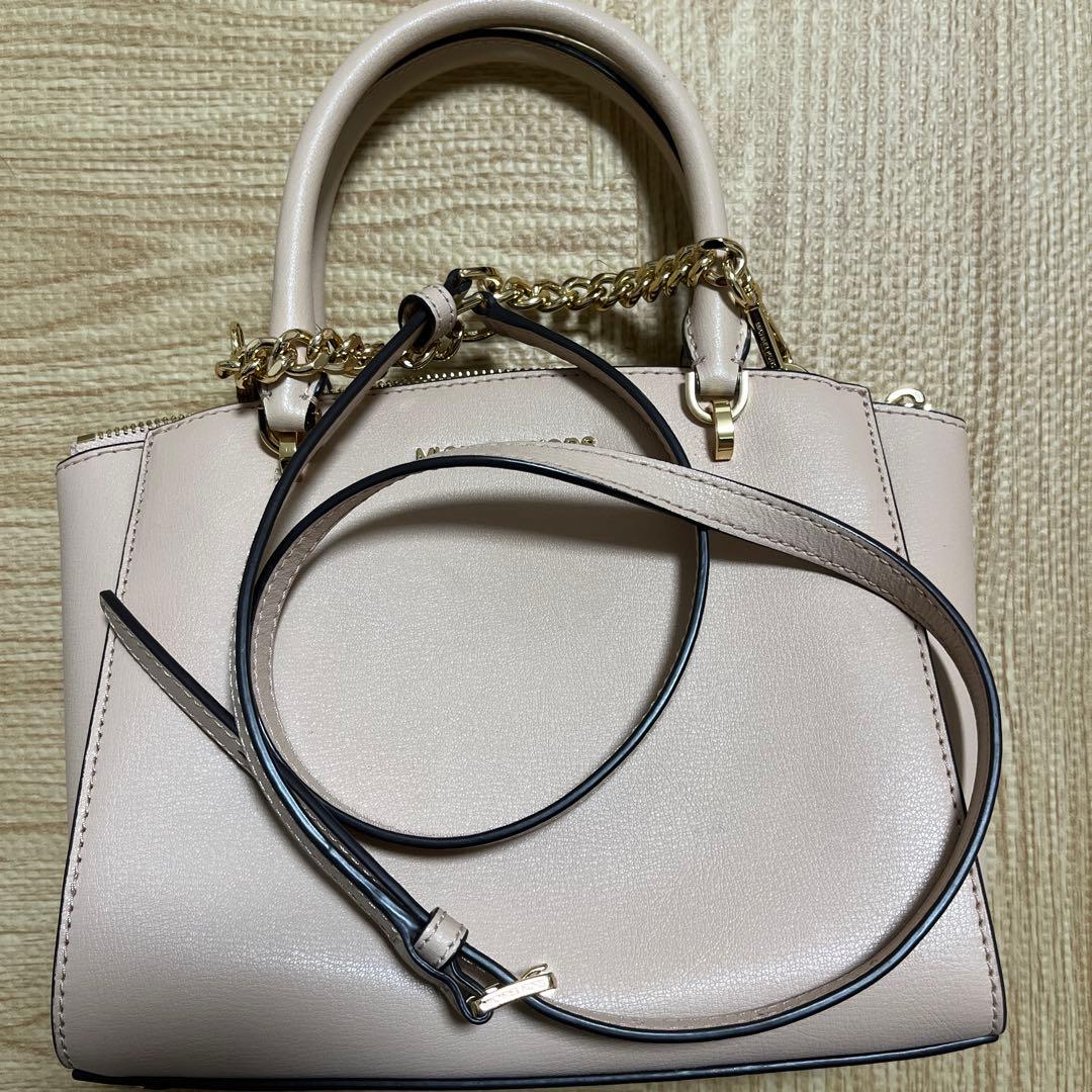 MICHAEL KORS ベージュ ハンドバッグ - メルカリ