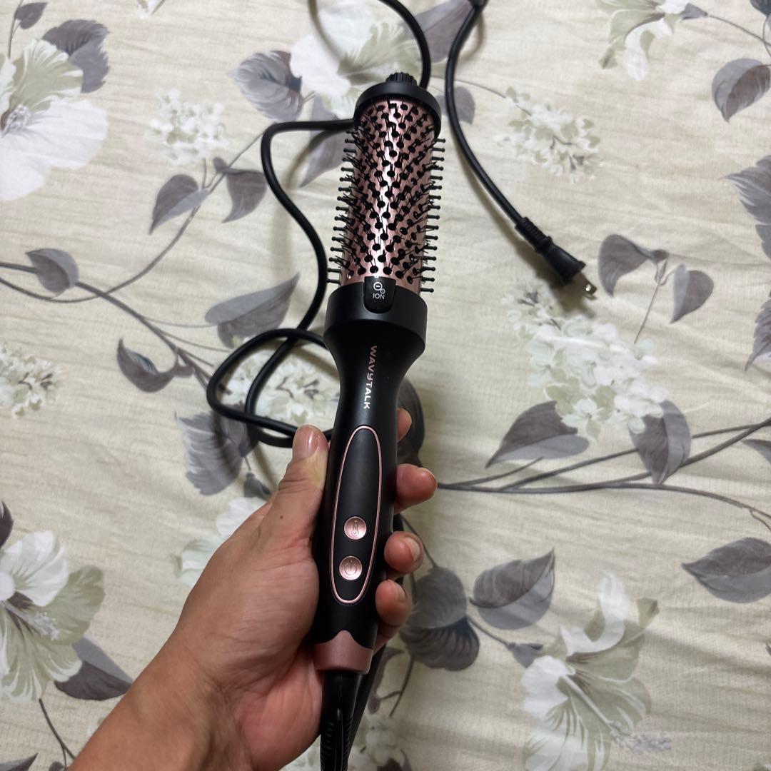 WAVY TALK ブラシヘアアイロン - メルカリ