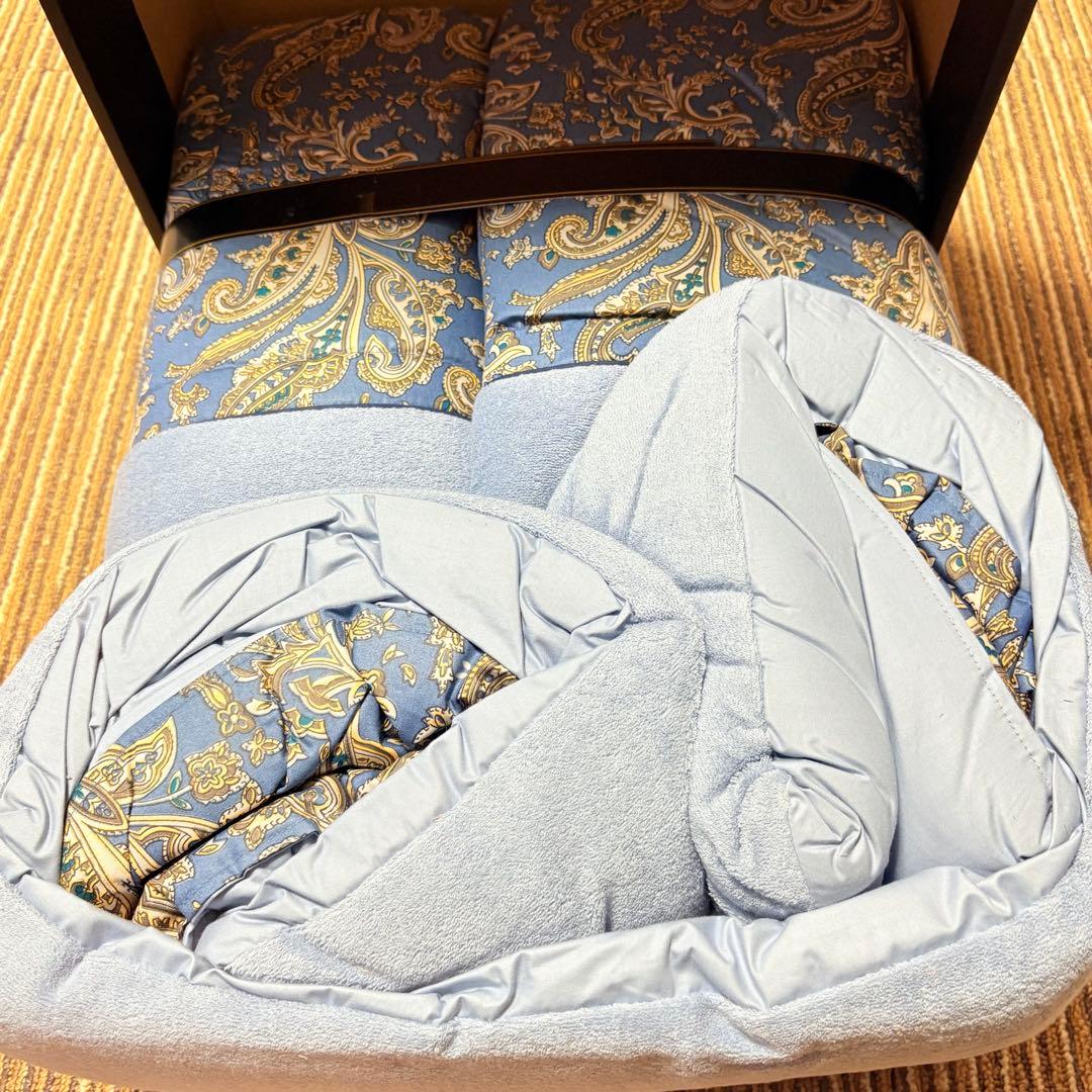 イヴサンローラン 肌掛けふとん ブルー 140×190cm - メルカリ