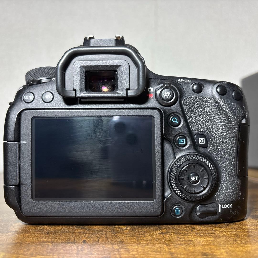 EOS 6D Mark II ボディ 外箱 バッテリー付き