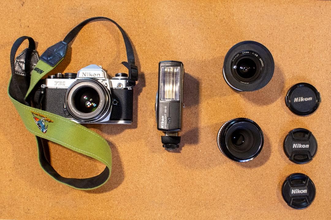 Nikon FE2 50mm、55mmマクロ、24mmレンズ付 防湿庫保管品