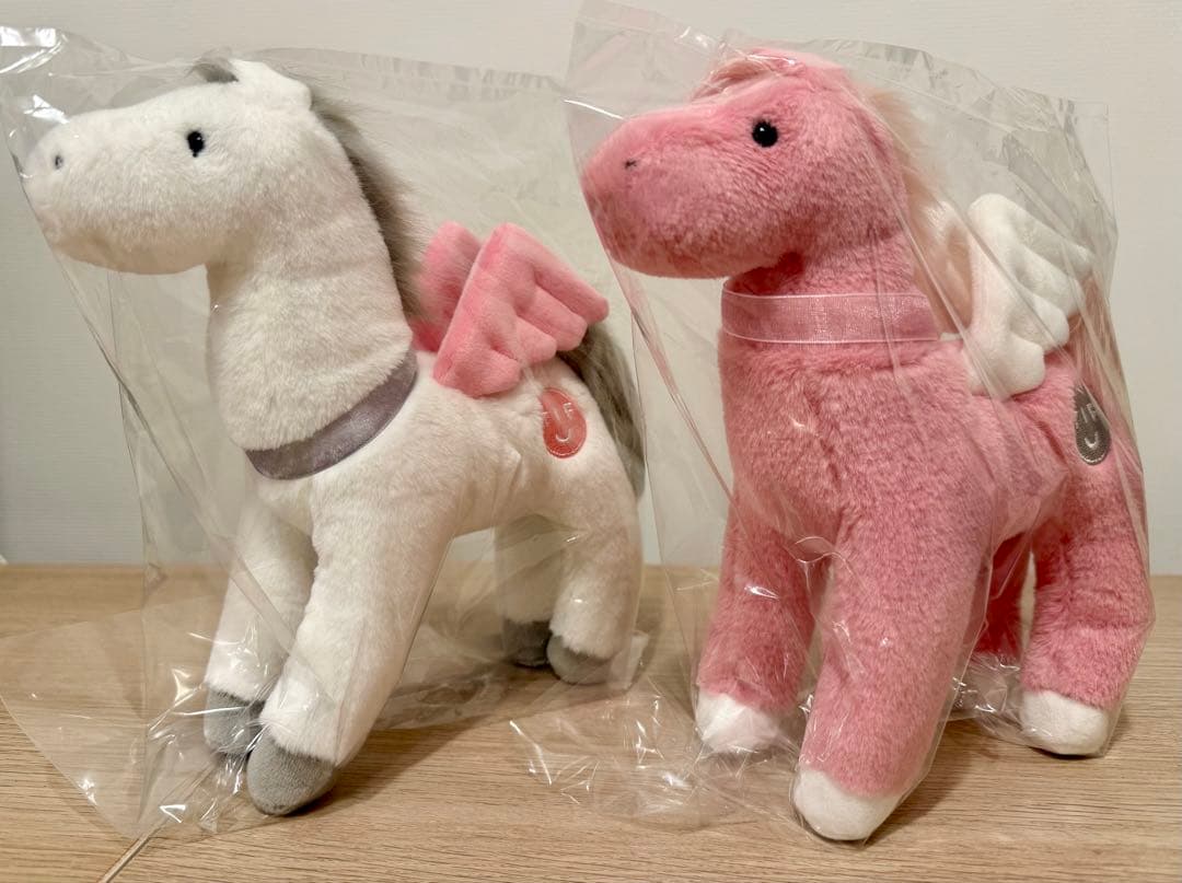 東京国際フォーラム 2025 干支 馬 ぬいぐるみ ホワイト ピンク 干支