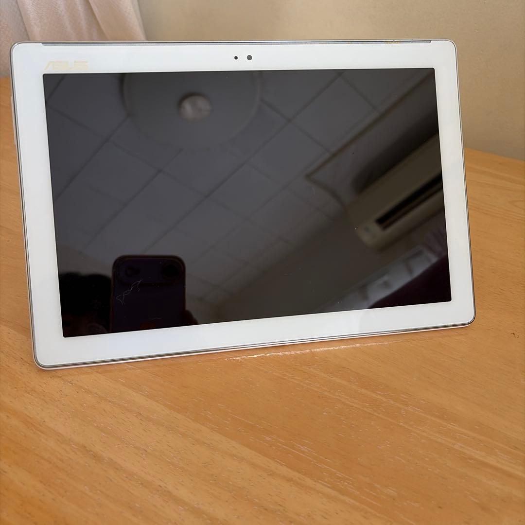 ASUS Androidタブレット 本体 ゴールド - メルカリ