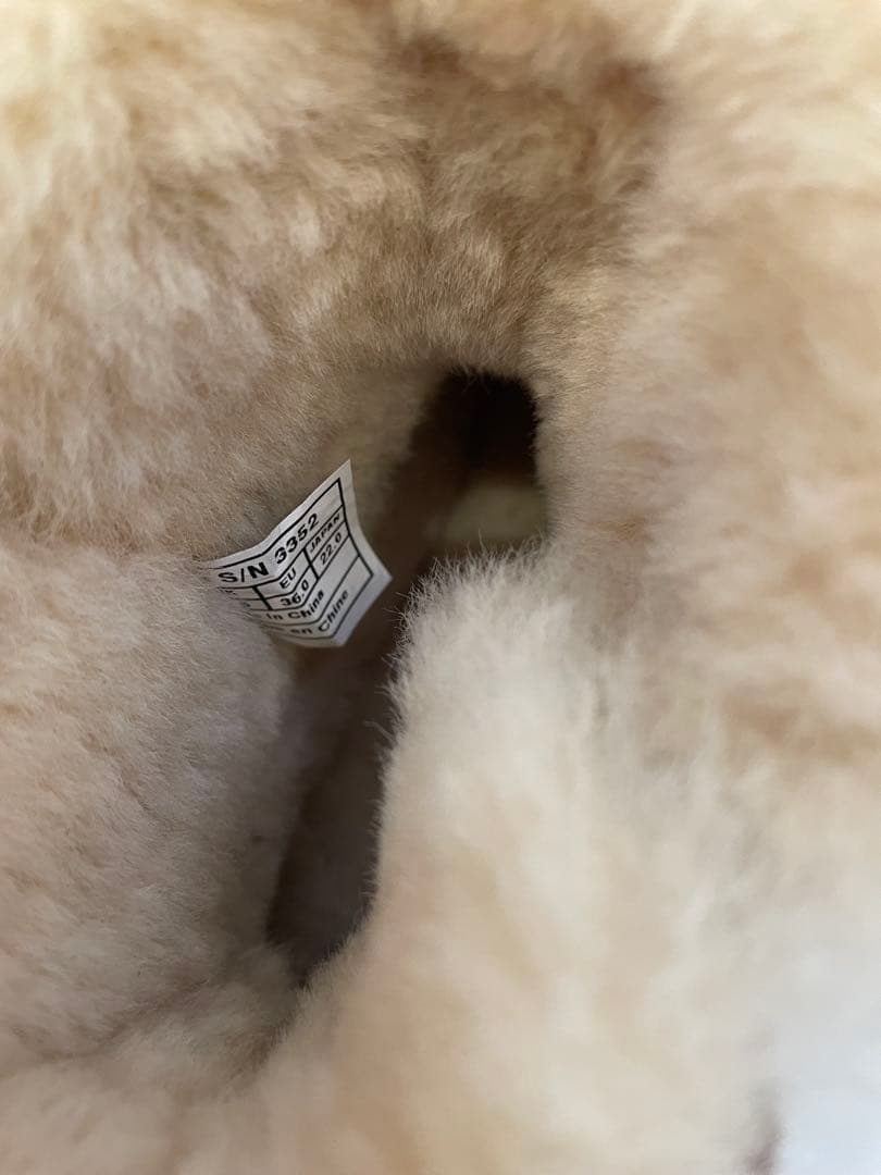 新品・未使用】アグ(UGG)ミニベイリーボタン☆チェスナット☆ 36