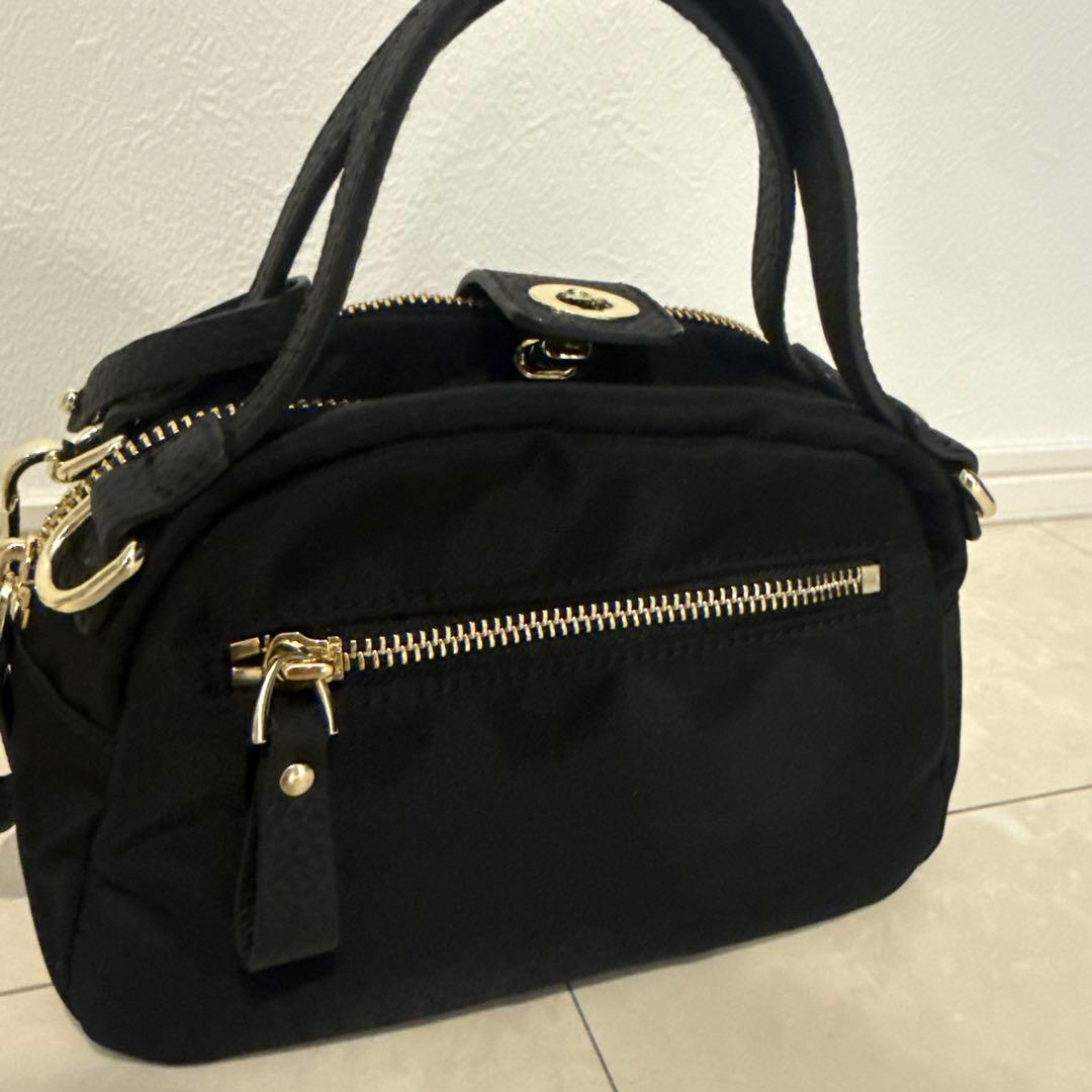 HAYNI ベイビーナイロンロシェ 2way レザー 黒 ゴールド金具 - メルカリ