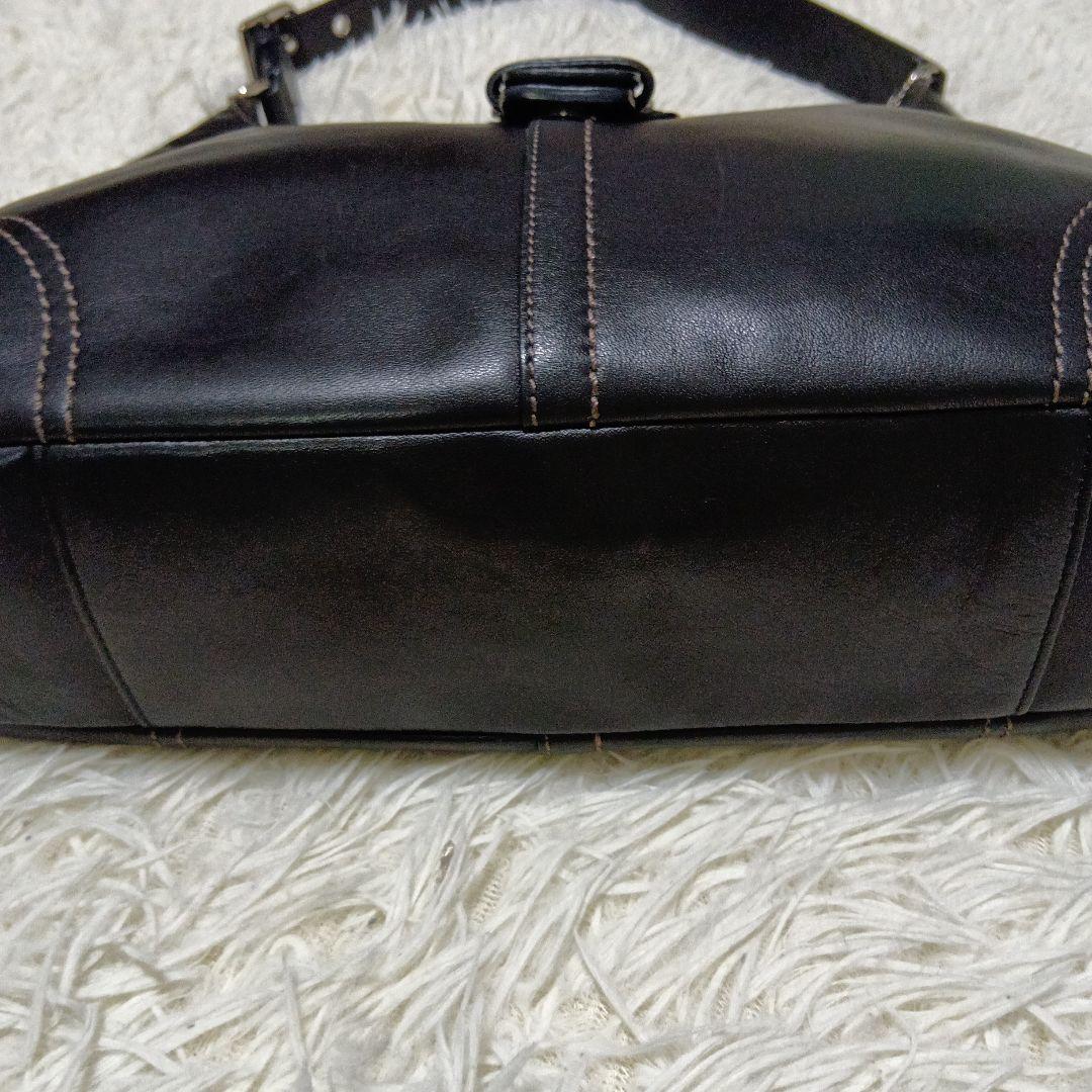 コーチ ワンショルダーバッグ ソーホー レザー チャーム ハーフムーン