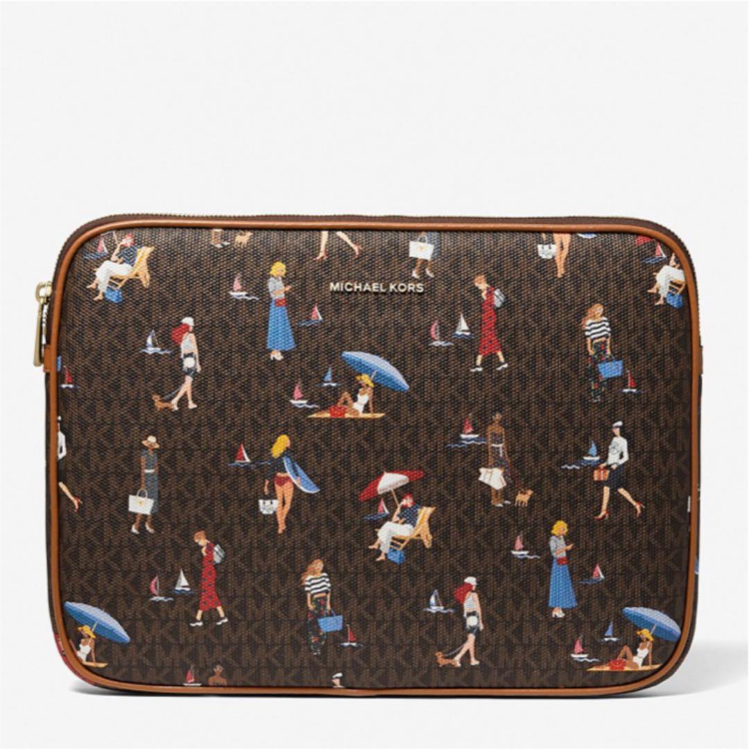 マイケルコース JET SET ラップトップケース ラージ Michael Kors Jet Set Travel Large Brown Signature 15 Inch Laptop