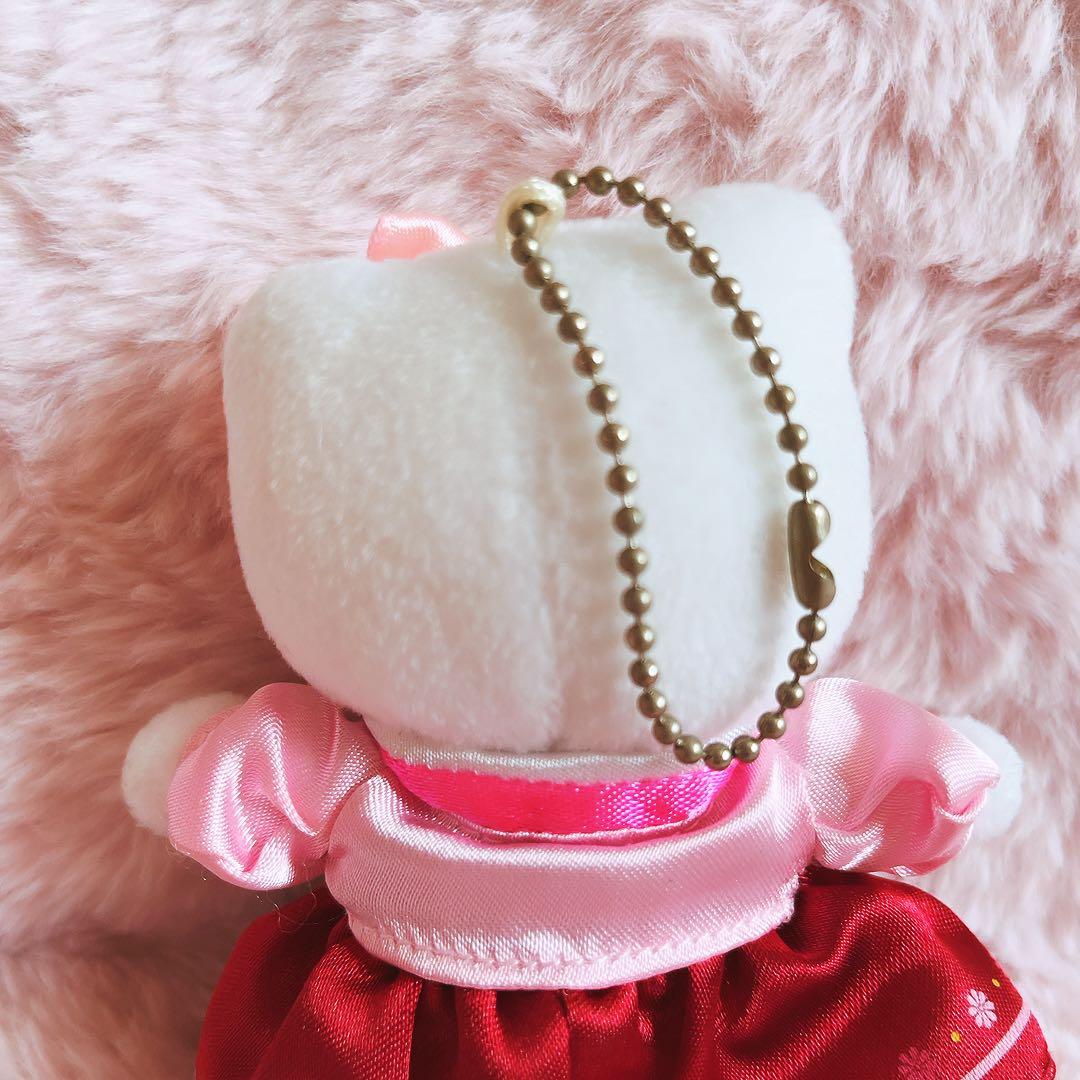 希少レア ハローキティ ぬいぐるみ マスコット 世界の衣装 サンリオ