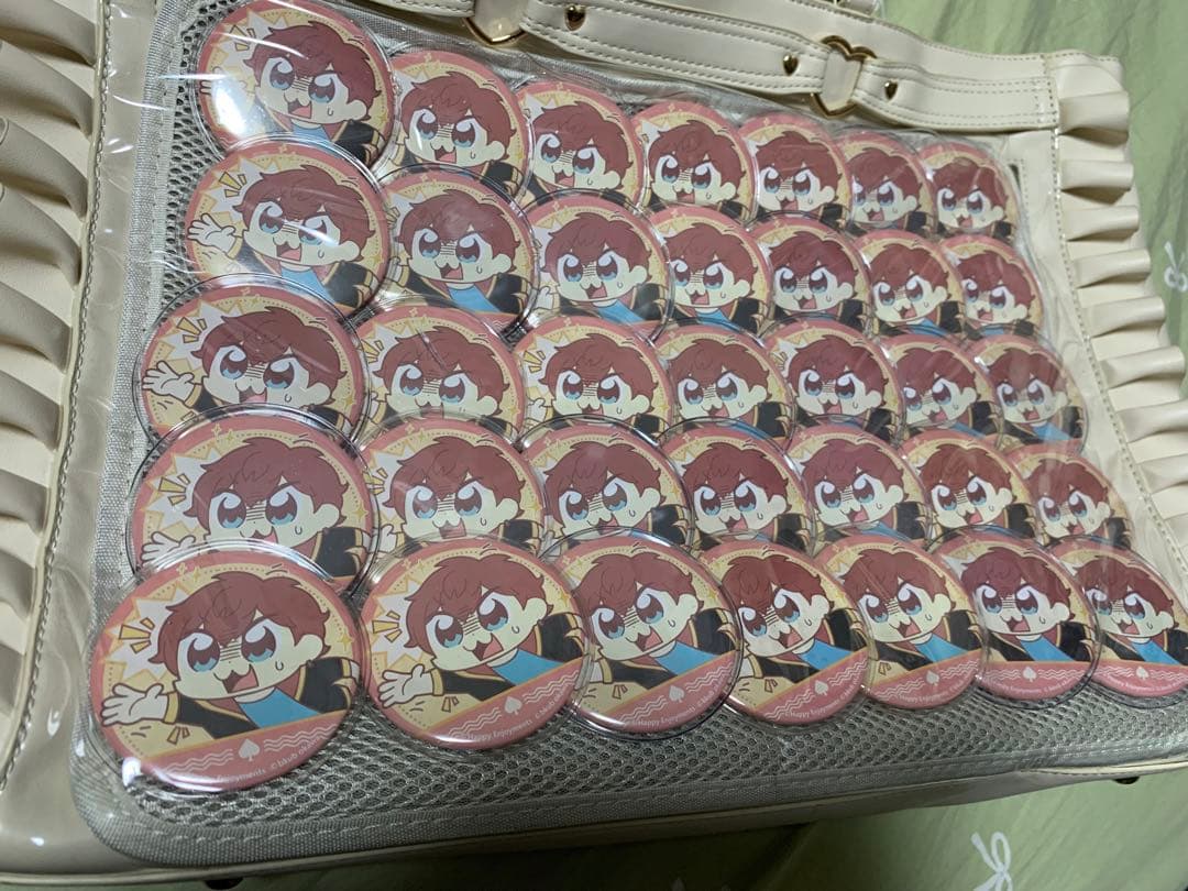 あんスタ 天城一彩 痛バッグ 缶バッジ - メルカリ