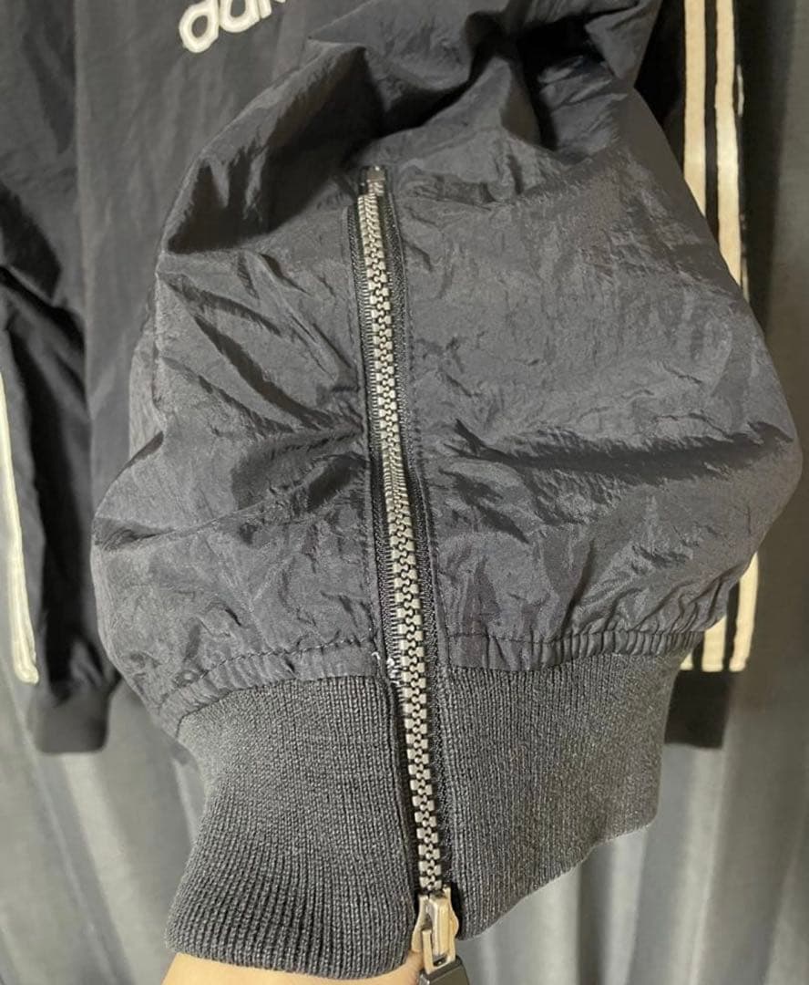 常田大希着用 adidas ナイロンプルオーバー90s 万国旗 King Gnu - メルカリ