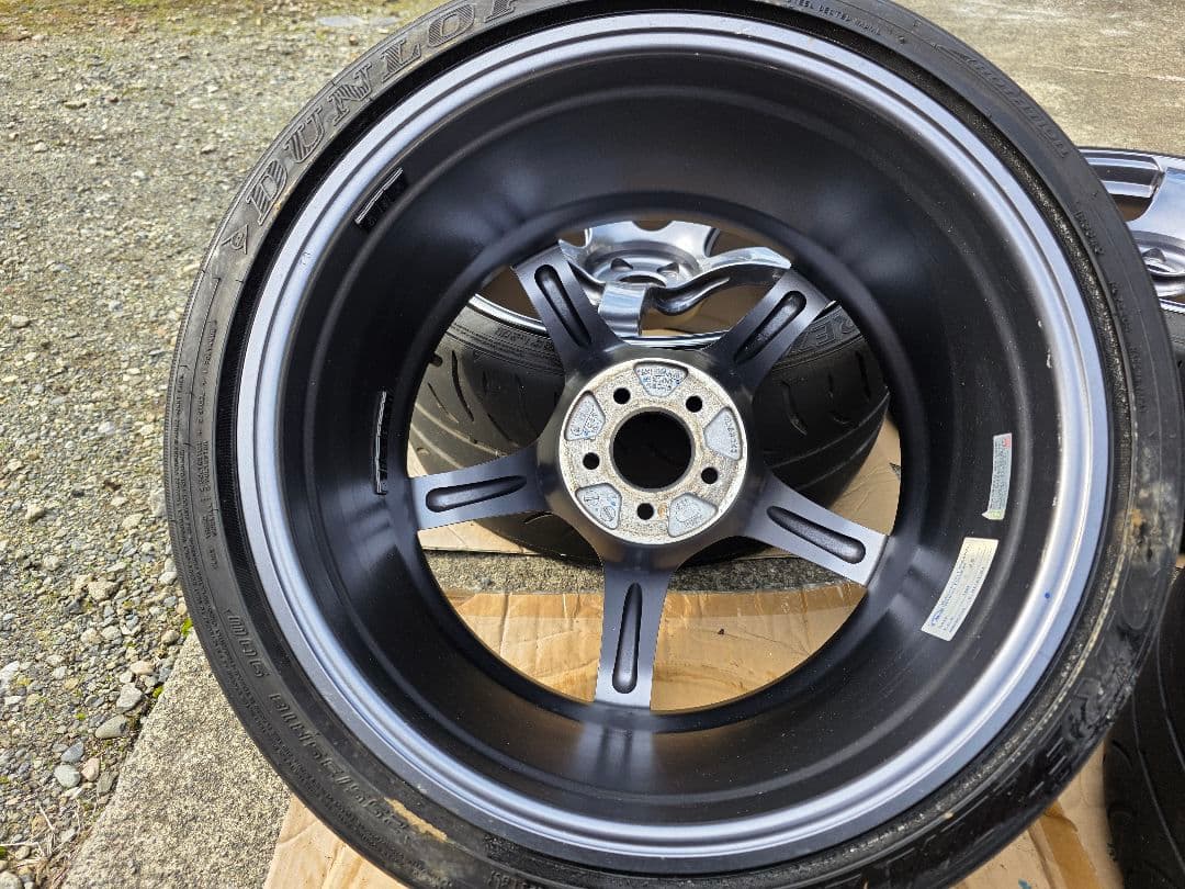 ADVAN TC-4 18インチ 9.5J +45 PCD100 5H